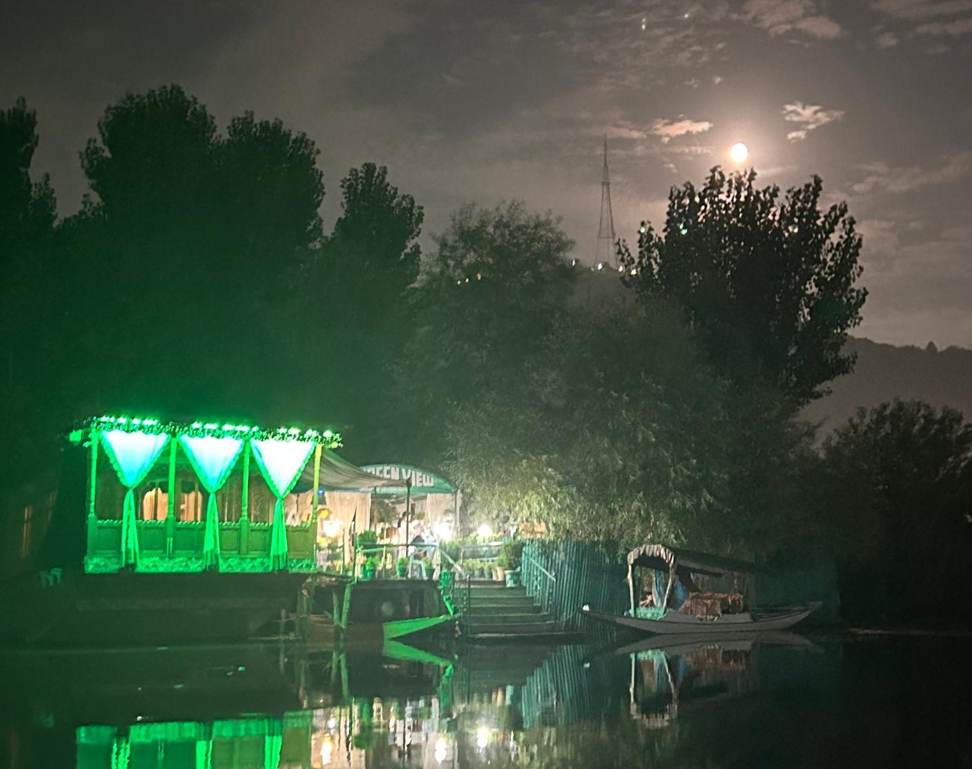 Green View Group Of Houseboats Hotell Srīnagar Exteriör bild